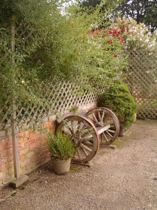 A Wagon Wheel Seat